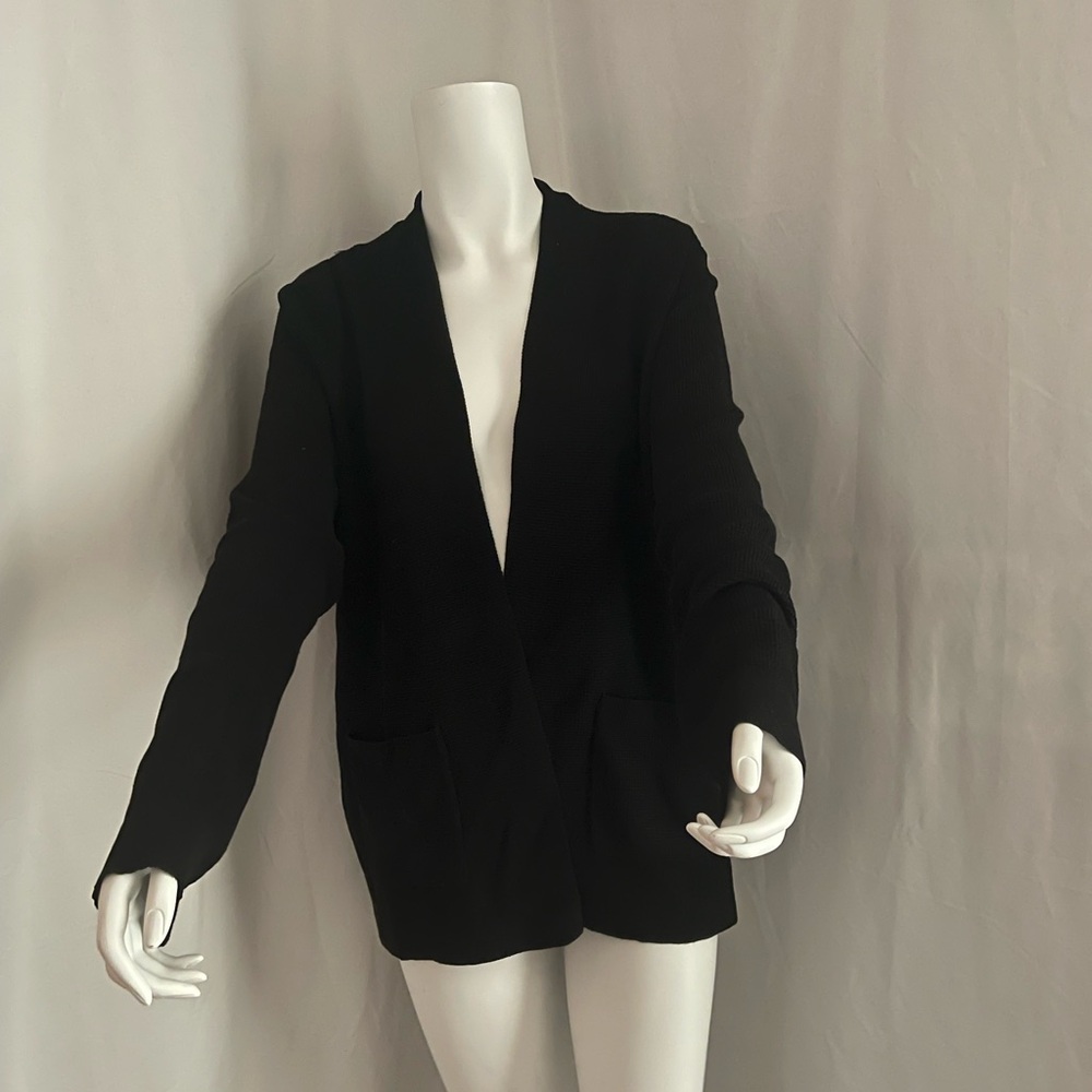 Verve Ami women’s cardigan with 2 pockets in the front(made from Recycled fiber